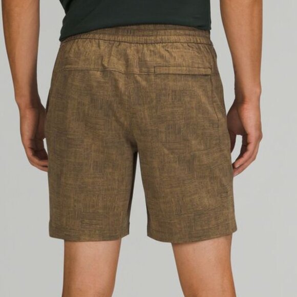 Lululemon Size Extra Large Bowline 8" Short in Offset Artifact  Graphite Gray - Picture 2 of 12